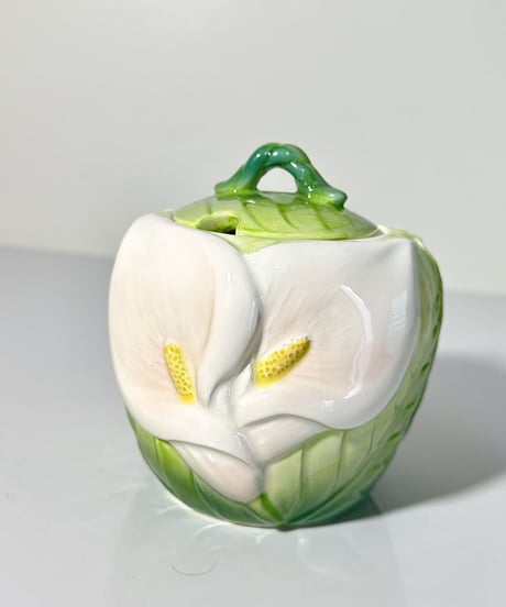 Sugar Pot