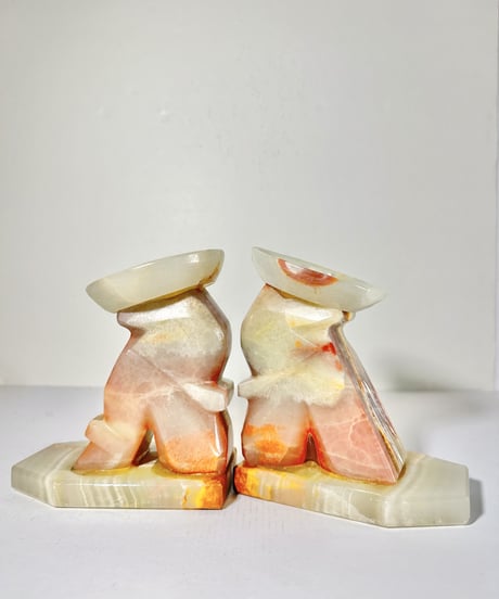 Bookends -L-