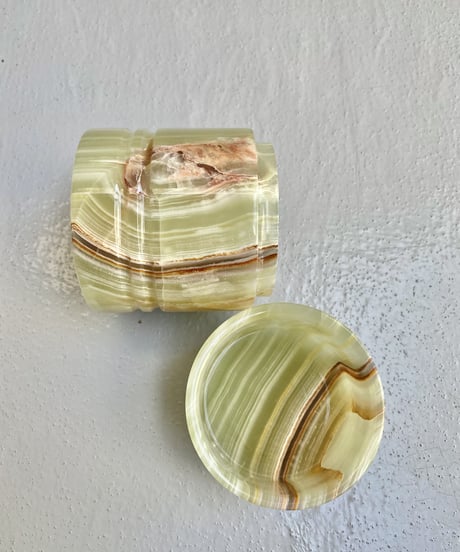 Onyx Pot