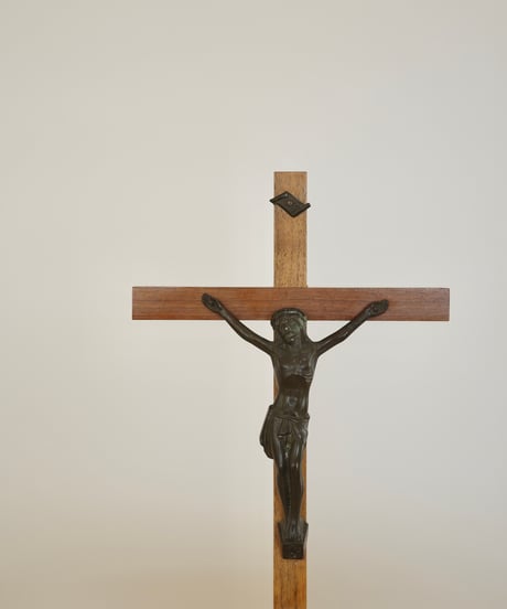 Crucifix (L