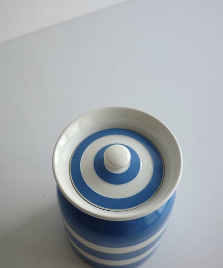 Canister