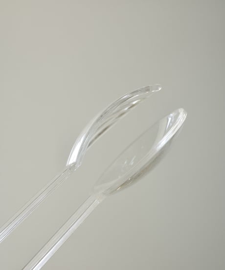Serving Tong