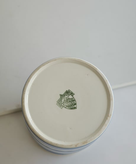 Canister