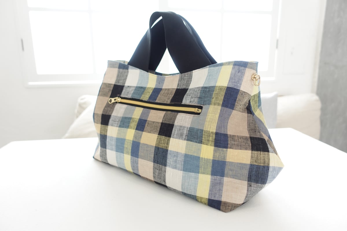 ★★LALA⭐⭐です！タンバリンbordeauxトートバッグハンドメイド AMBIDEX Store ○〇ひらひらパンジーかぎ針刺繍 バッグ(F クロ