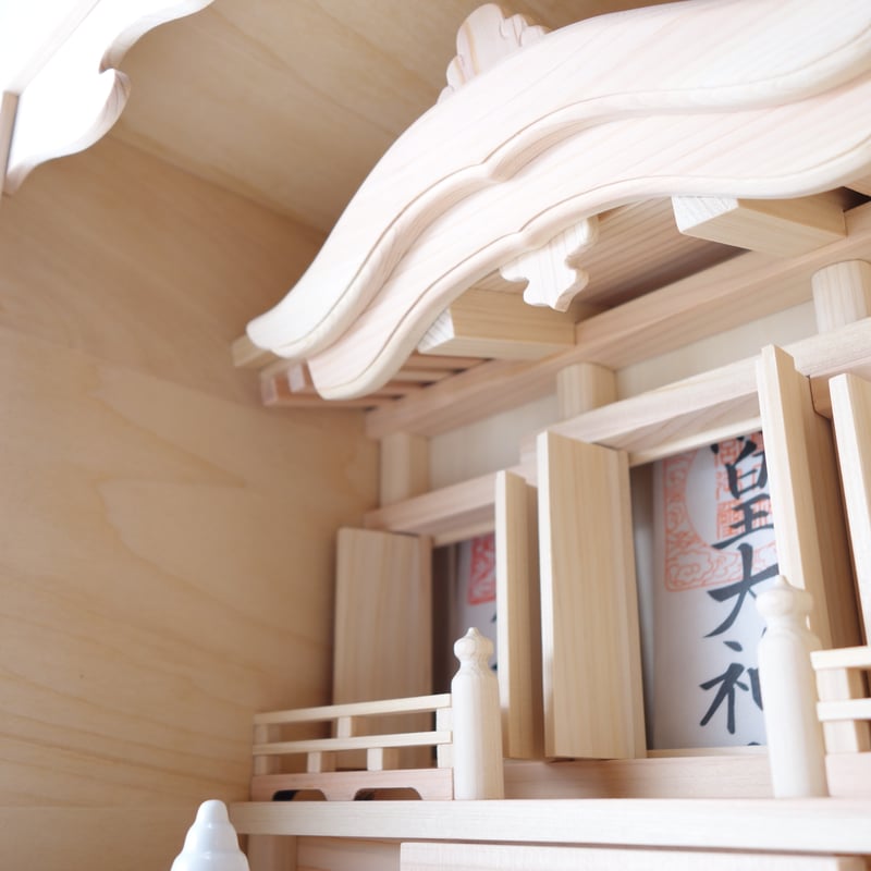 箱宮三社《軒唐破風》神具3点セット 置き専用 神棚 | 神棚の杜 箱宮三社《軒唐破風》神具3点セット 置き専用 神棚 | 神棚の杜