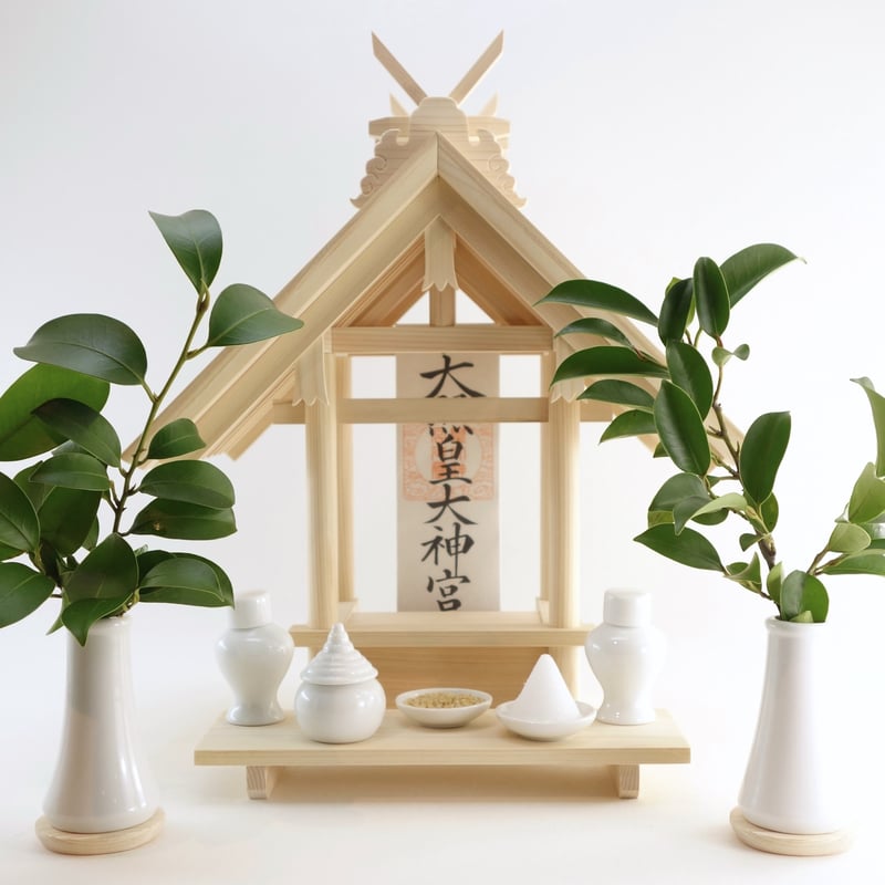 住吉大社 綾切面 模造 能面 木箱付 文化庁許可 住吉文華館 記念品 神棚《住吉社》神具セット 御札立て 住吉大社 住吉造 | 神棚の杜
