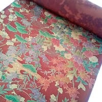 反物セール！【正絹反物】古典泥染　赤茶色に草花文様ちりめん生地　幅37ｃｍ　50ｃｍ単位でカットします
