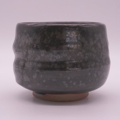 黒結晶　筒型茶碗