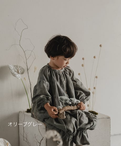 【予約】Voluminous linen costume