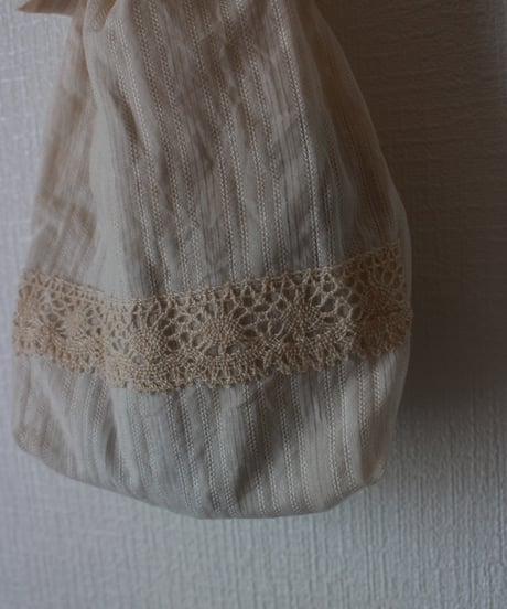 antique lace 巾着 2種類