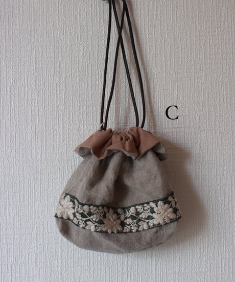 sounote コラボ　インド刺繍リボン巾着