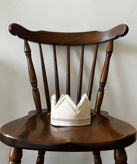 fringe crown