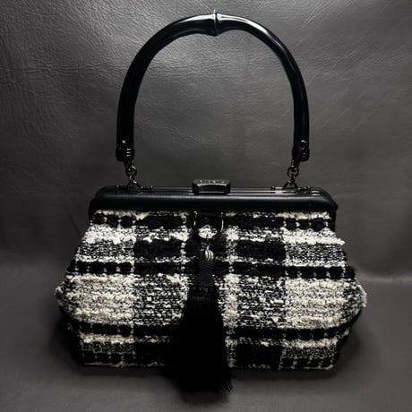 京都カドゥ　ホワイトタッセルショルダーバッグ CATEGORY バッグ | CADEAU-kyoto（カドゥ キョウト）オンライン