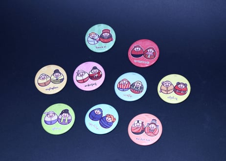 ミャンマーカップル民族缶バッジセット (9種類入り) - Myanmar Ethnic Couple Pin Badge Set (9 pieces)