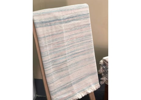 ချည်ပန်းချီအနံကြီးစောင် / Handwoven cotton blanket