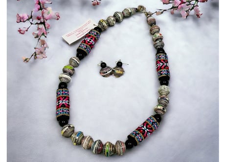 Handmade necklaces and earrings/ ミャンマー布の手作りアクセサリー