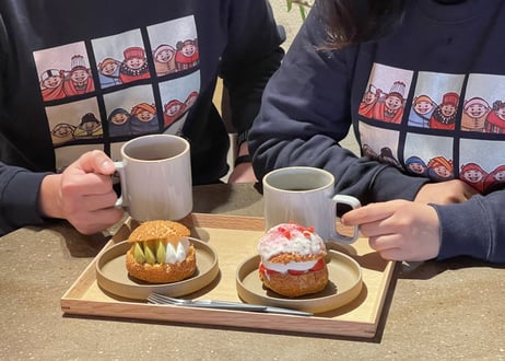 "タ・モー・アウ 〜 同じ空の下で" スウェットシャツ / "Under the same sky" Sweatshirt