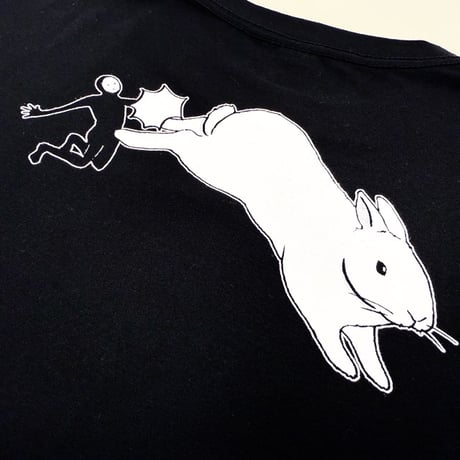 雨穴 うさぎTシャツ