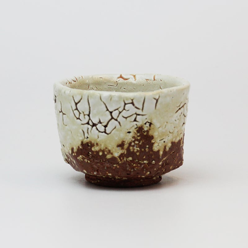 かいらぎぐい呑 佳俊作(木箱)|萩焼窯元 萩陶苑 椿秀窯 ギフト かいらぎぐい呑 佳俊作(木箱)|萩焼窯元 萩陶苑 椿秀窯 ギフト