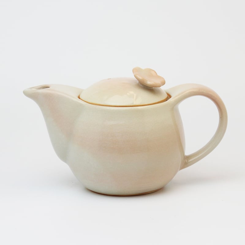 ポット急須 華(茶こし付)(白箱)|萩焼窯元 萩陶苑 椿秀窯 ポット急須 華(茶こし付)(白箱)|萩焼窯元 萩陶苑 椿秀窯