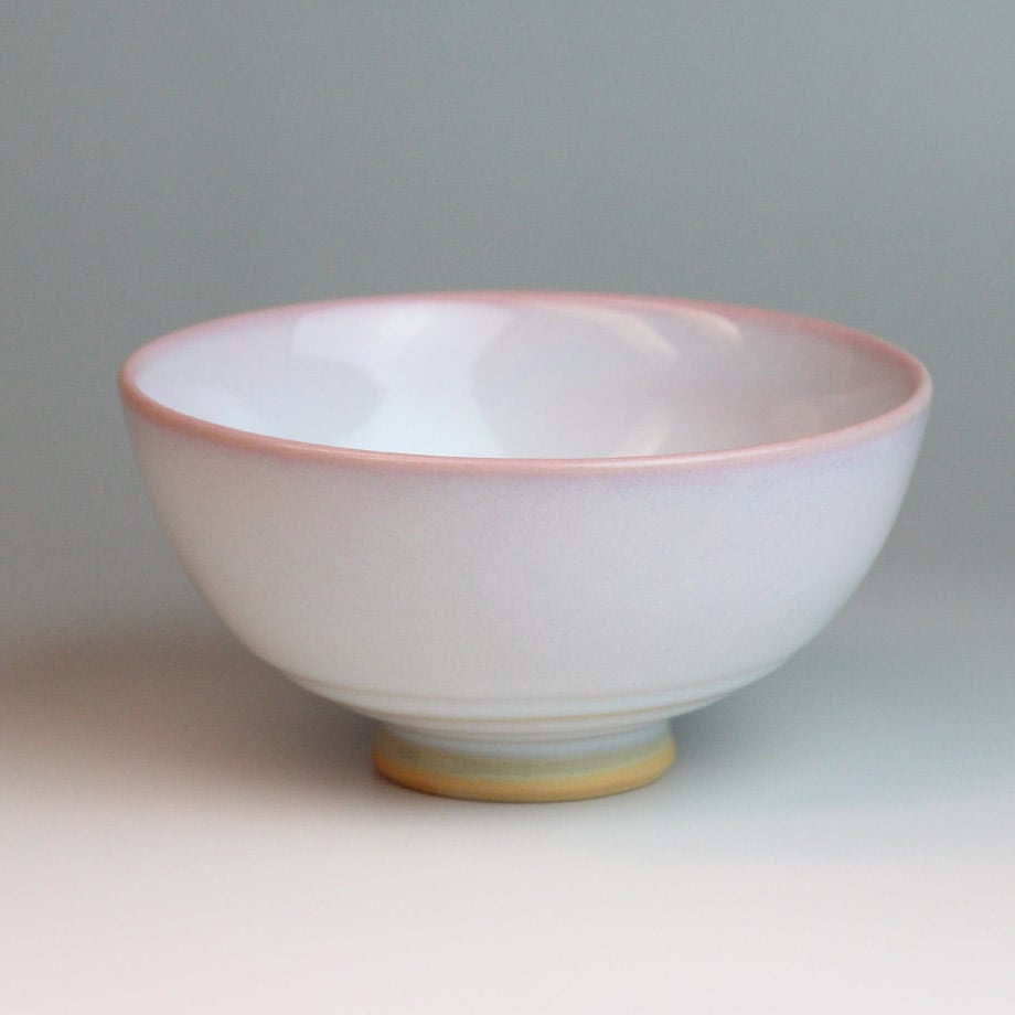 つぼみ桜飯茶碗3.8寸(白箱)|萩焼窯元 萩陶苑 椿秀窯 ギフト つぼみ桜飯茶碗3.8寸(白箱)|萩焼窯元 萩陶苑 椿秀窯 ギフト