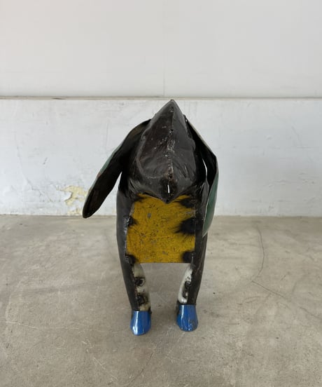 RECYCLE METAL    DOG