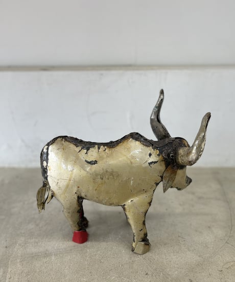RECYCLE METAL  BULL SMALL -2