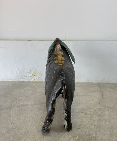 RECYCLE METAL    DOG