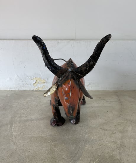 RECYCLE METAL  BULL -2