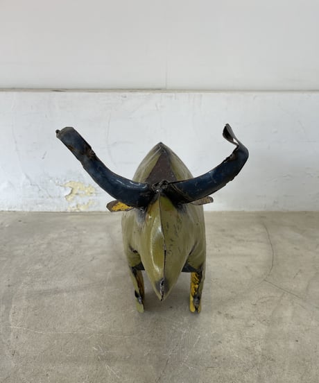 RECYCLE METAL  BULL -3