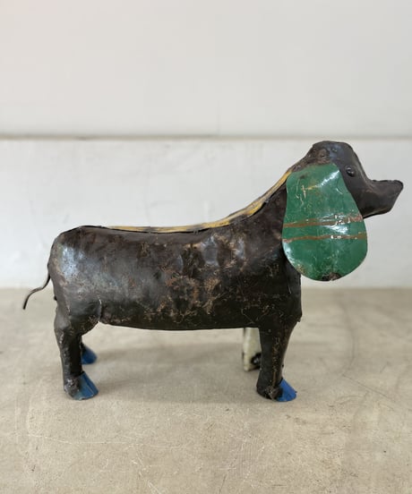 RECYCLE METAL    DOG