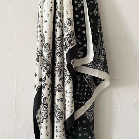 paisley scarf / white, black