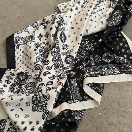 paisley scarf / white, black