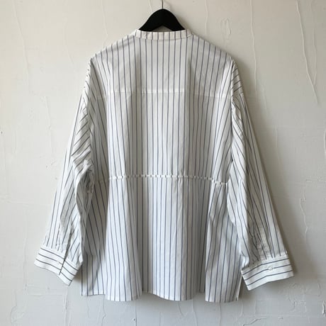 stripe stretch shirt / white × navy stripe