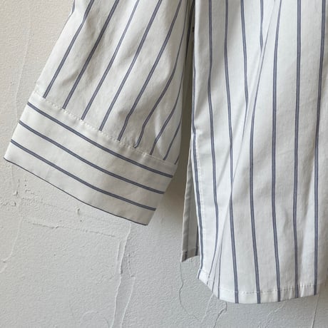 stripe stretch shirt / white × navy stripe