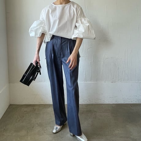 volume sleeve shirt / white