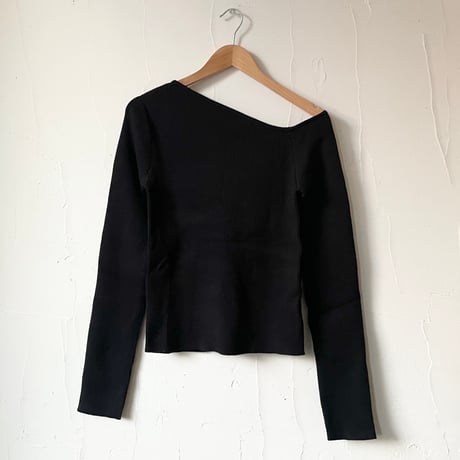 asymmetry neck rib knit / black