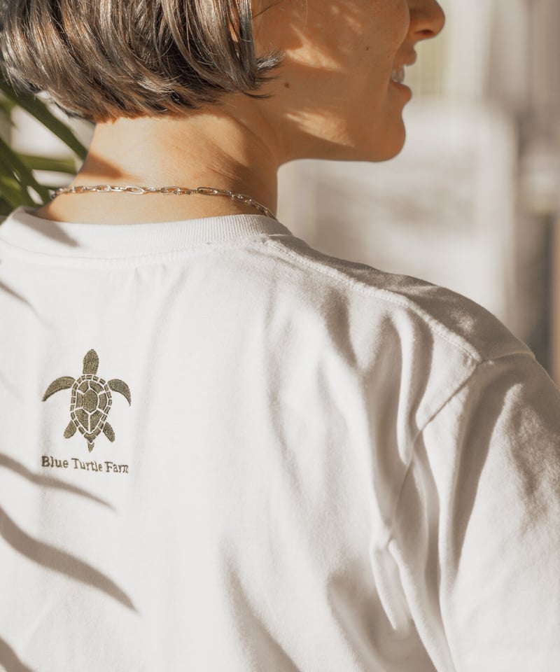 Blue Turtle Farm オリジナル白Tシャツ with ロゴ刺繍 | Blue Tu