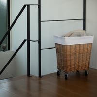 WILLOW LAUNDRY BASKET with CASTER 34L