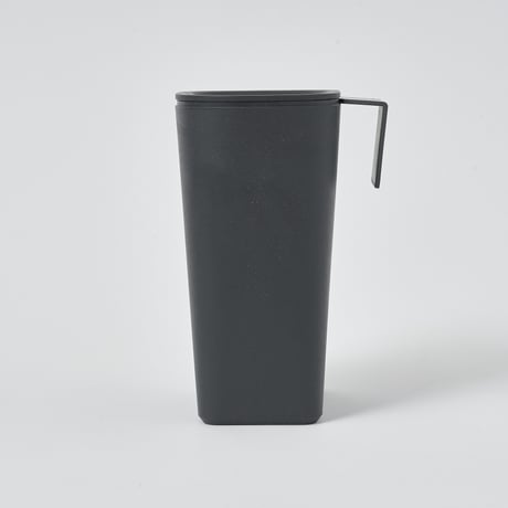 Trash can