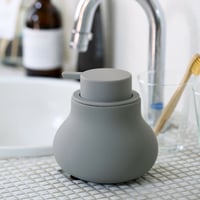 マットな質感のソープディスペンサー泡タイプ