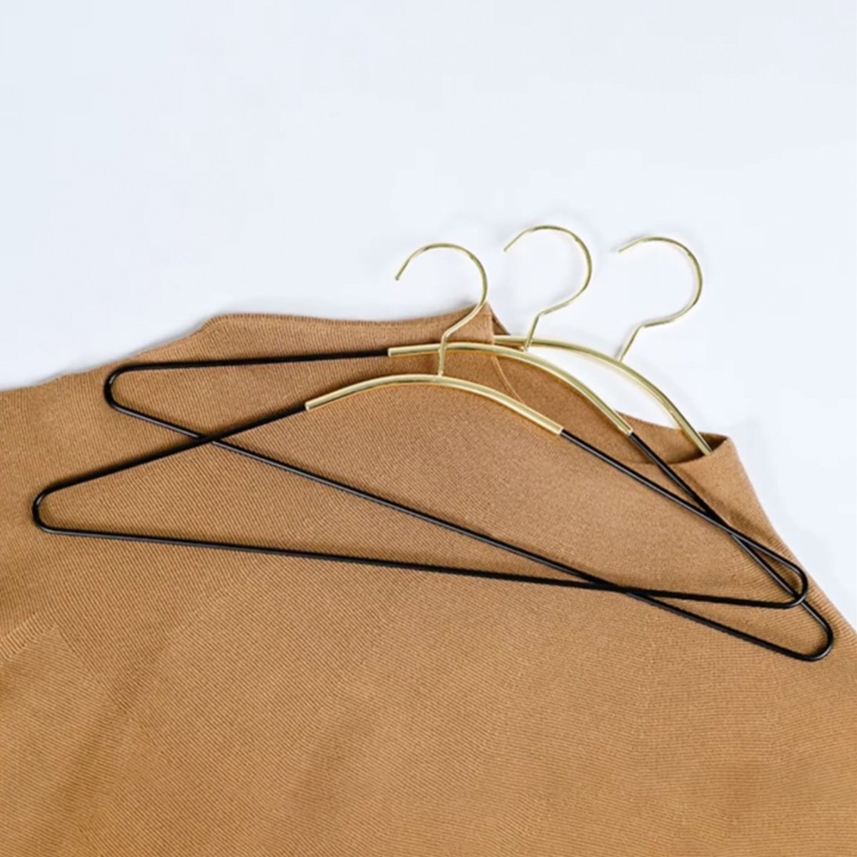 ⭐︎非売品:レア⭐︎NEIGHBORHOODSハンガー　5本セット gold × black ハイエンドハンガー 5set | SALT(ソルト)公式