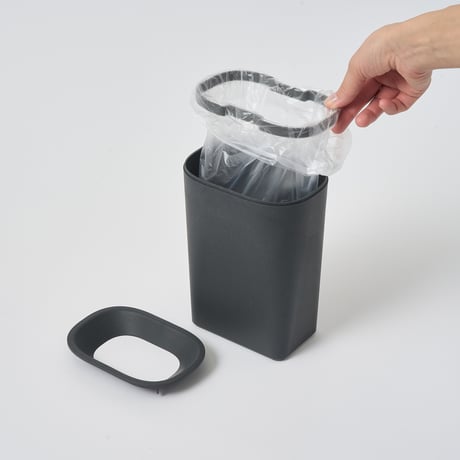 Trash can