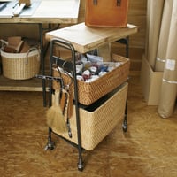 木とアイアンのカフェワゴン