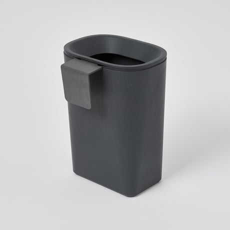 Trash can