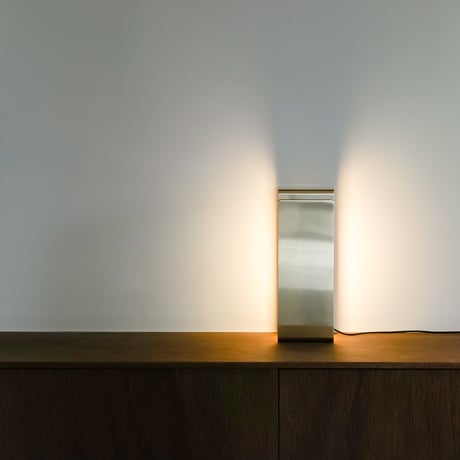 akii LIGHT SHELF GOLD