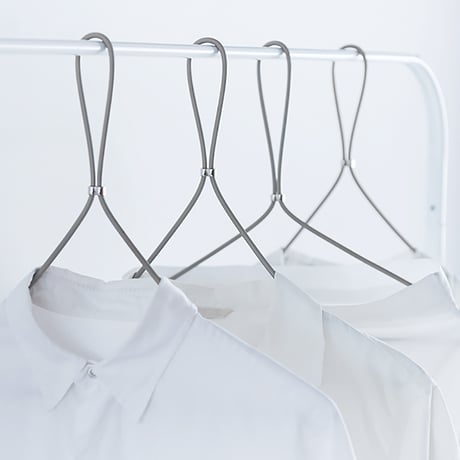 FORMLESS HANGER