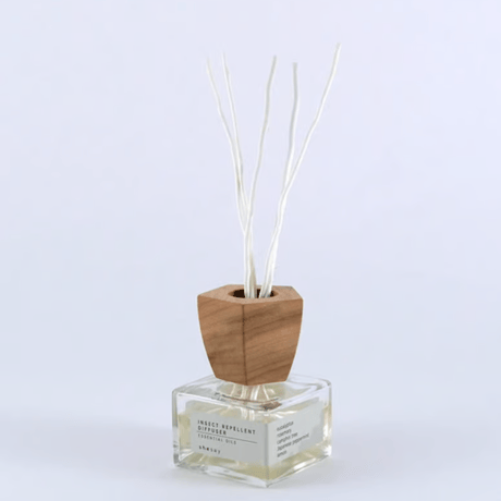 essential oil 虫除けディフューザー