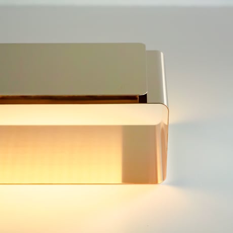 akii LIGHT SHELF GOLD