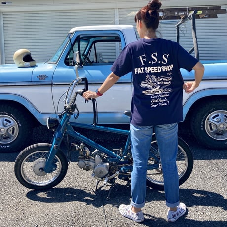 「FAT SPEED SHOP」Tシャツ（紺）